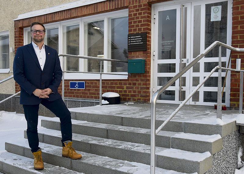 "Kuhmoisten kunta ja minä voimme nyt todeta asian...