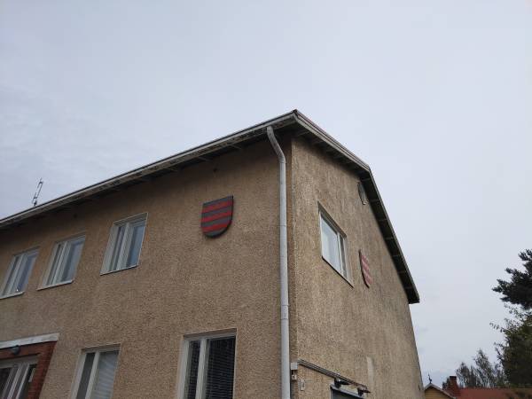 Kirjoittaja on huolissaan useista kuntaa koskevista asioista.