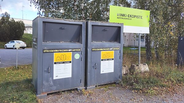 Kaikkiin UFF:in keräyslaatikoihin saa laittaa samoja, käyttökelpoisia tekstiilejä....
