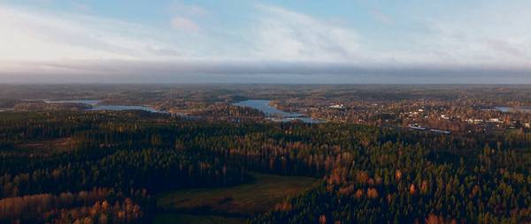 Näkymä Karijärven tuulivoimahankealueen läntisimmäksi suunnitellun  tuulivoimalan kohdalta...