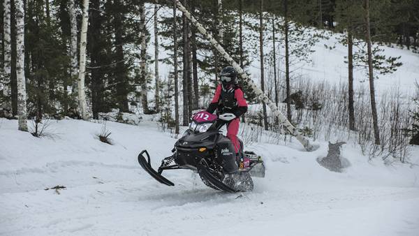 Sprinttikisoissa ajetaan muutaman kilometrin mittaisella radalla, johon saa...