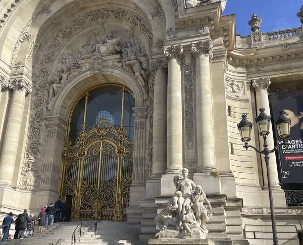 Pekka Halosen taidenäyttely oli esillä Petit Palais -museossa....