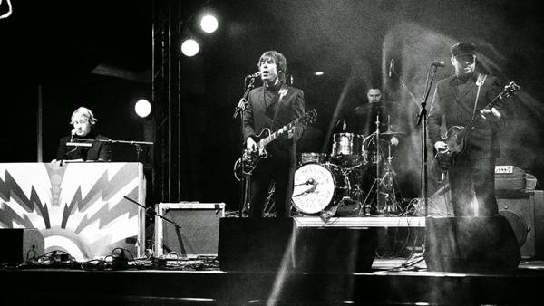 Jiri Nikkinen Beatles Tribute Band soittaa esikuvansa tuotantoa...