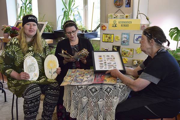 Salla Keskinen, Marja Taberman ja Liisa Brander-Keskinen ovat...