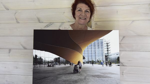 Längelmäeltä kotoisin oleva Taina Salmela mökkeilee Kuhmoisissa. Työssään...