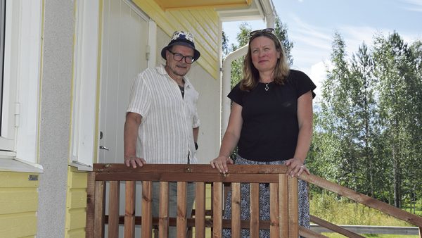 Varhaiskasvatuksen esihenkilö Tiina Oksanen (oikealla) sanoo, että nopeasti...
