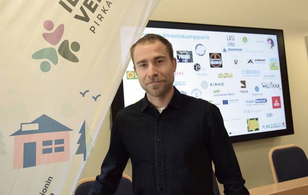 Pirkanmaan ilmastoverkoston yhteyshenkilö Ossi Kekki kertoo, että verkostossa...